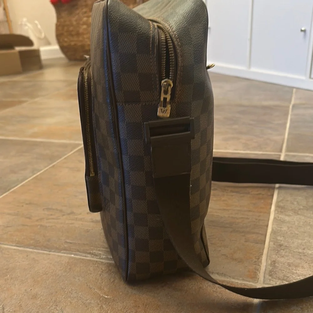 Authentic vintage Louis Vuitton Olav